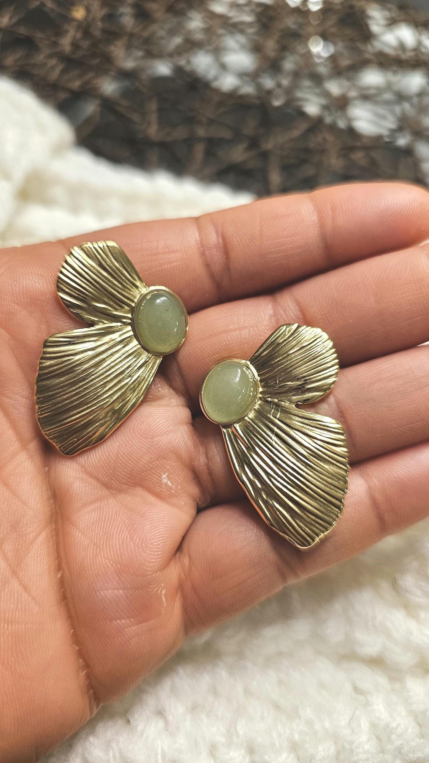 Green beam earrings